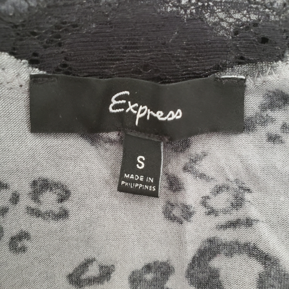 3/$30 Express Leopard Top - Picture 5 of 6
